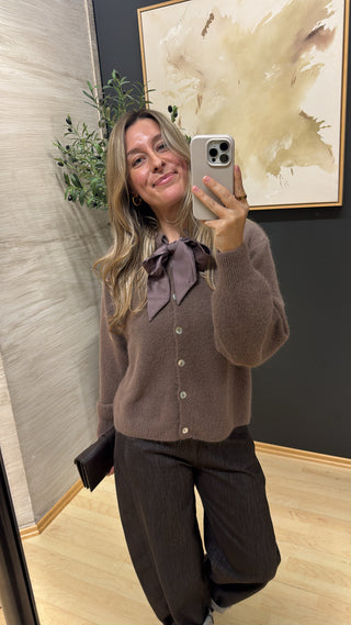 Strickjacke mit Satin-Schleife “Disa“