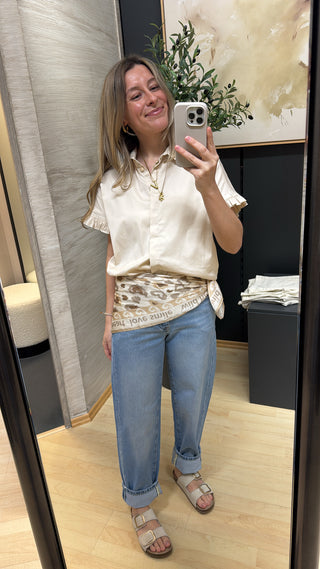 Kurzarm Bluse mit Rüsche - Beige