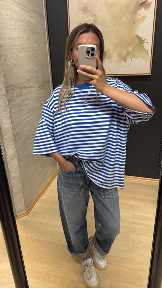 damen-shirt-asmo-oversized-weiss-blau-shirt-gestreift-jeans-outfit-damen-onlineshop