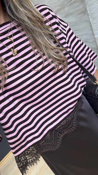 spitzen-detaill-am-saum-tshirt-gestreift-asmowoman